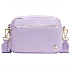 Everywhere Crossbody Bag 2L Metal Hardware Lavender Frost / Gold